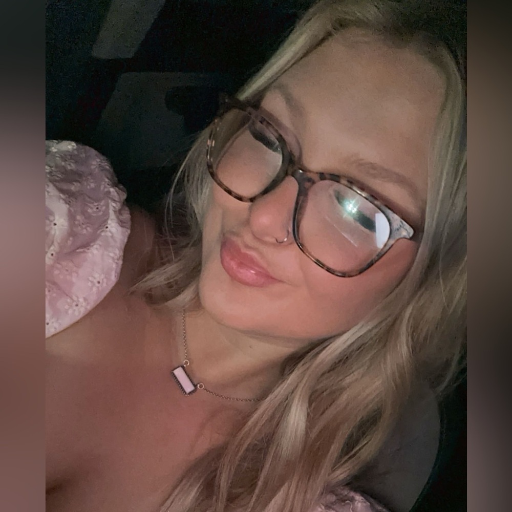 Meet your Posher, Bailey